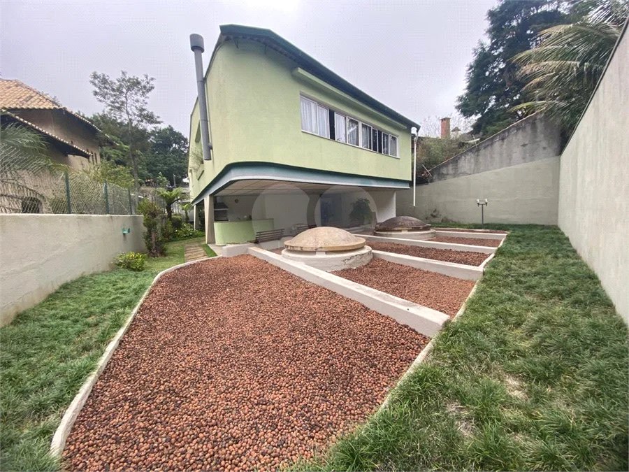 Casa térrea com 3 quartos para alugar no Jardim dos Estados, São Paulo - SP