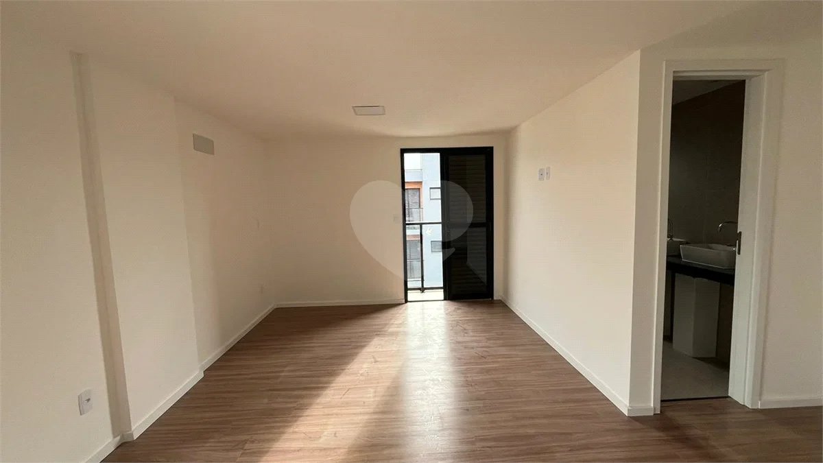 Apartamento à venda com 3 quartos, sendo 3 suítes, no Centro, Poços de Caldas - MG