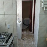 Apartamento duplex, espaçoso, ensolarado. Ideal para uma bela modernização.