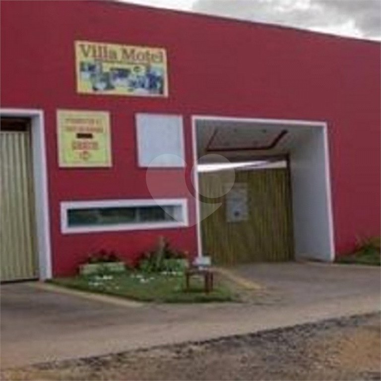 Imóvel comercial contendo terreno com área total de 3.000,00 m² .