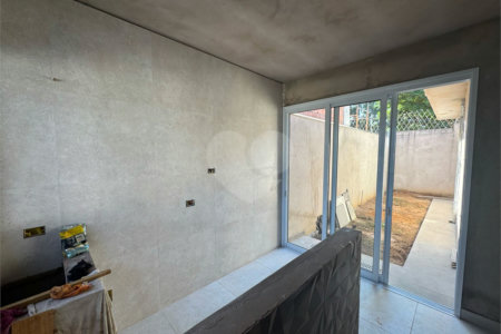 Casa em condominio em reta final de obras