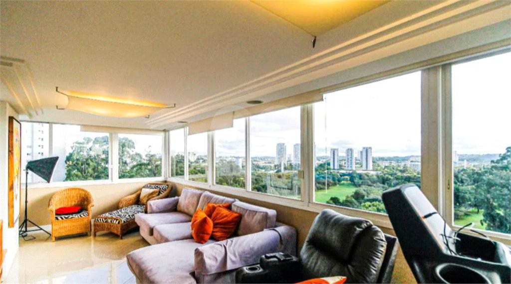 Apartamento com 410m², 4 suítes, 3 garagens, à venda em Santo Amaro