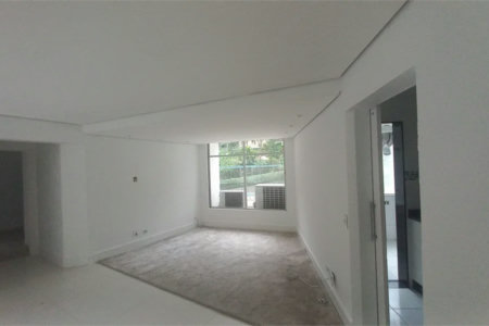 Apartamento à venda com 3 quartos, sendo 1 suíte, em Vila Andrade, São Paulo, SP