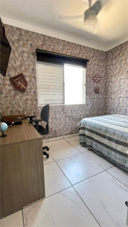 Casa Térrea à Venda com 3 dormitórios em Atibaia/SP