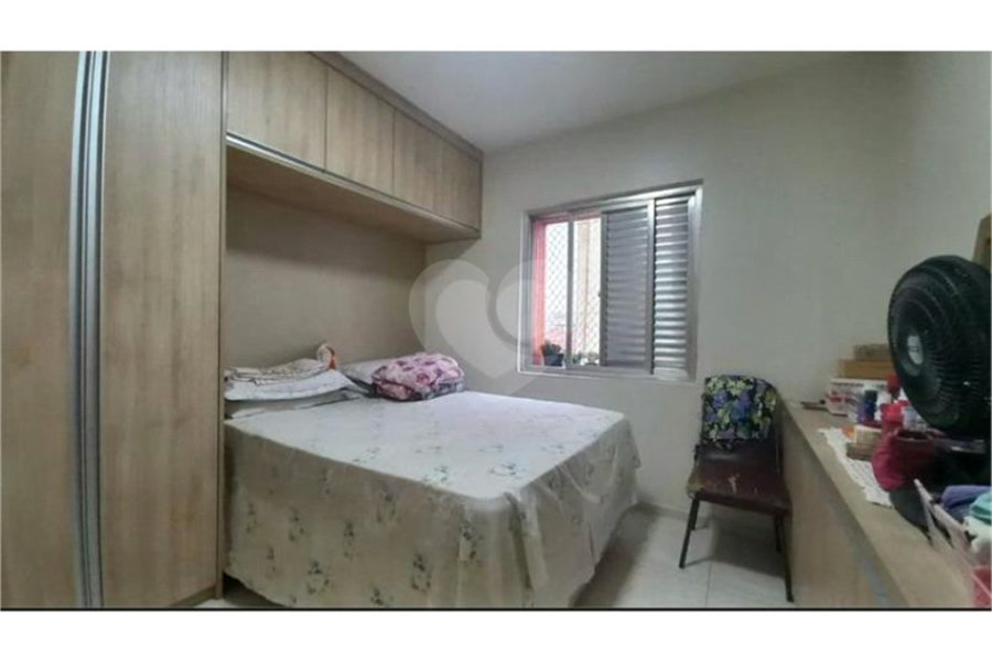 2 quartos e vaga de garagem