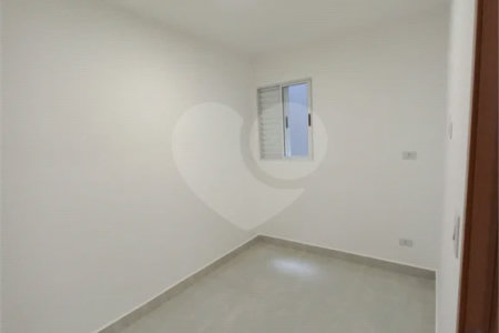 Excelente apartamento à venda, 2 quartos, ao lado do metrô Guilhermina-Esperança