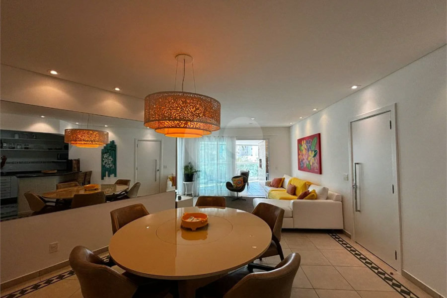 Apartamento à venda com 5 quartos, sendo 4 suítes, em Riviera de São Lourenço, Bertioga, SP