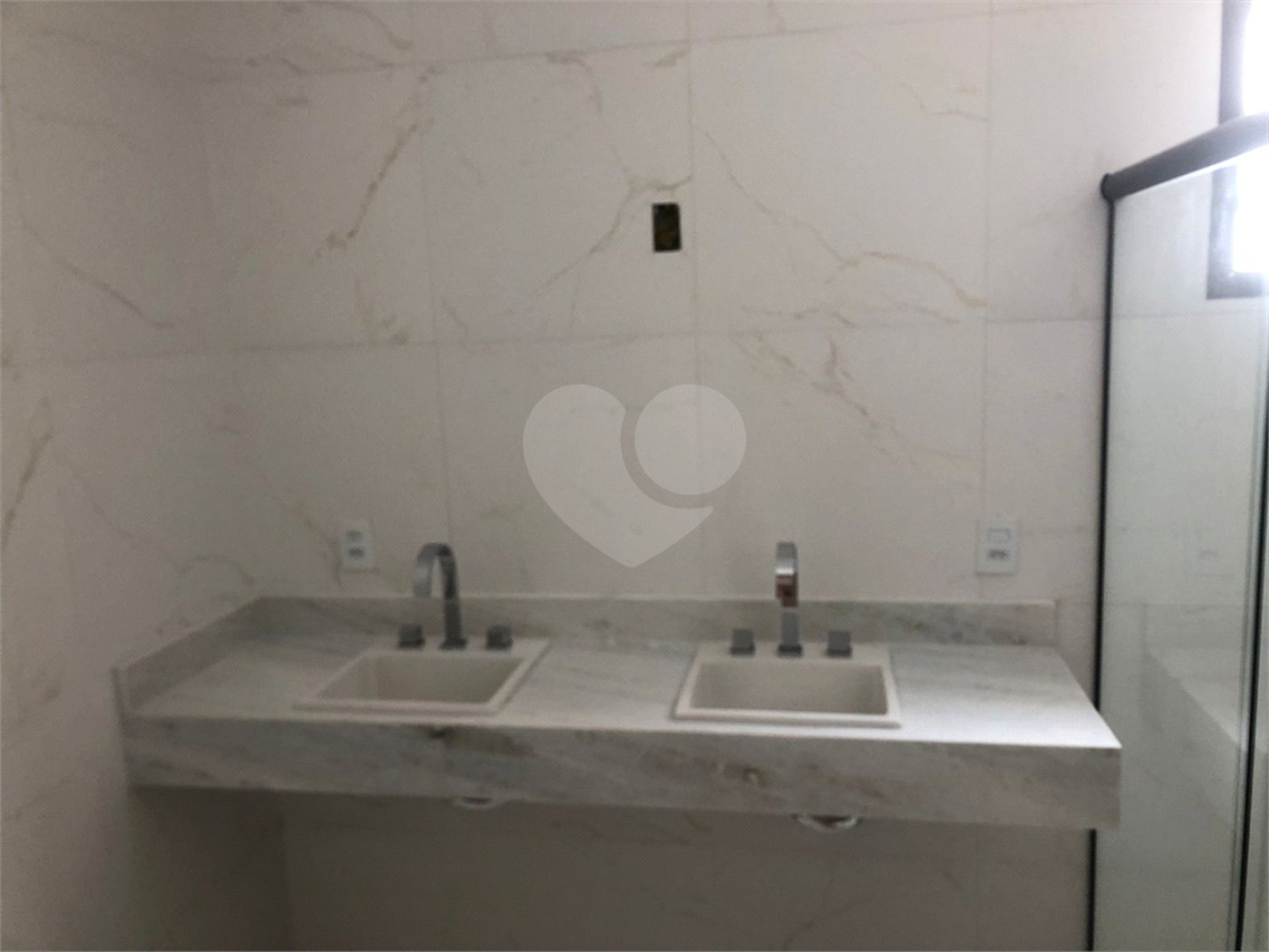 Casa à venda com 3 suítes no condomínio Parque Faber IV, São Carlos - SP
