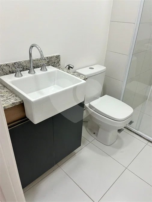 Apartamento para alugar com 3 quartos, sendo 1 suíte, em Barueri, Barueri, SP