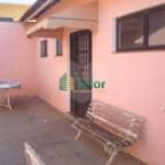 Casa com Edícula
