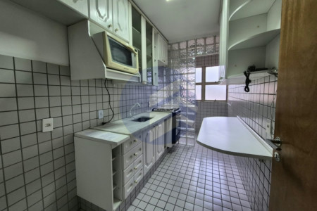 Apartamento à venda com 3 quartos, 1 banheiro e 1 vaga próximo à USP