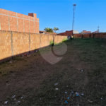 Oportunidade Comercial: Terreno de 525m² em Localização Estratégica no Parque Sissi!