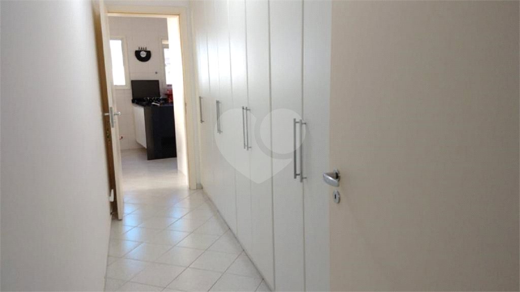 Apartamento à venda no Paraíso de 303m² com 4 suítes e 4 vagas.
