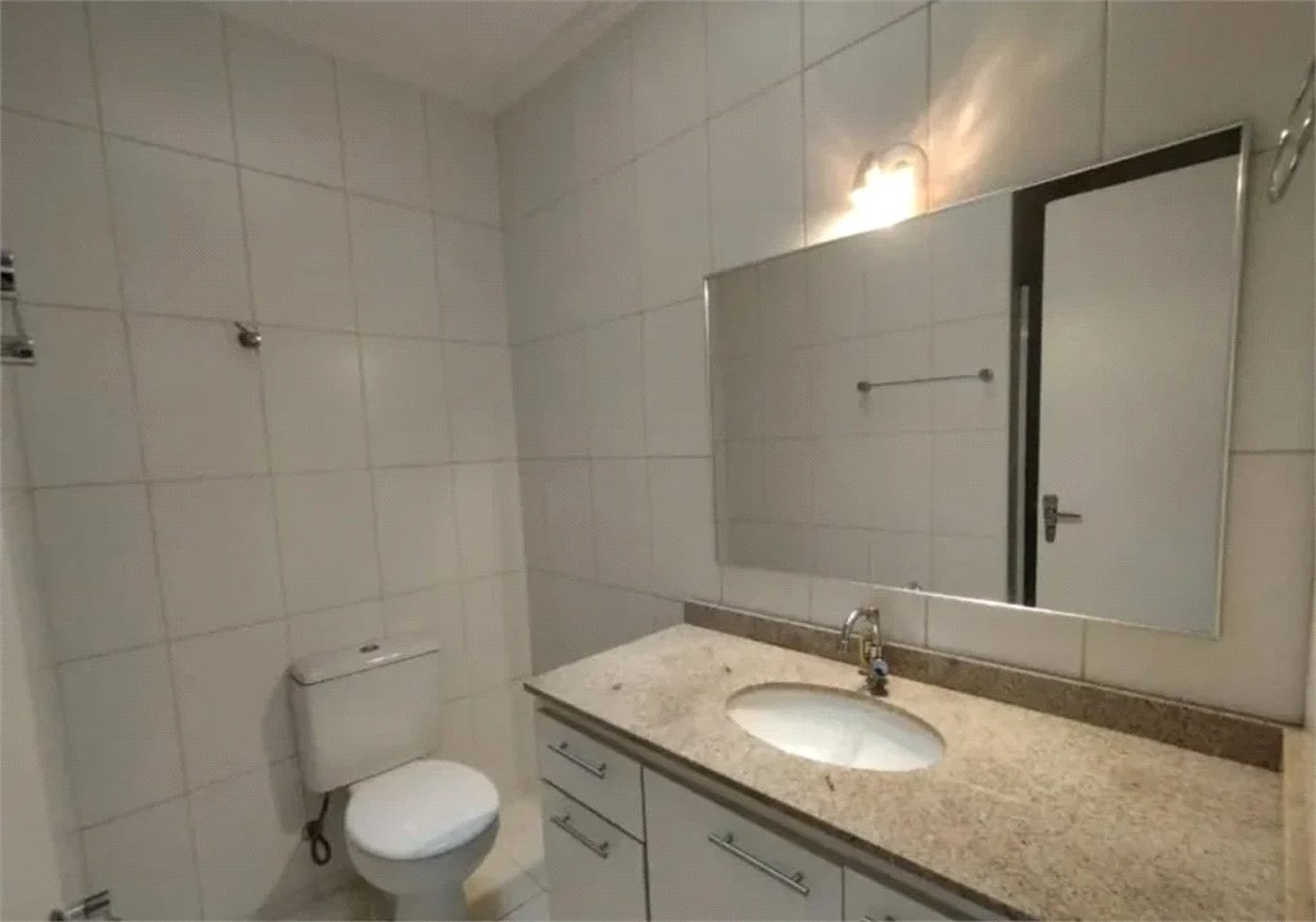 Sobrado à venda com 3 quartos, sendo 1 suíte,  em Jardim Ester, São Paulo, SP