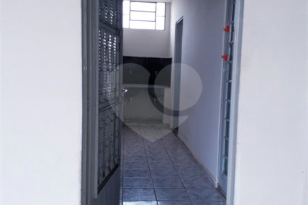 Casa térrea + Sala Comercial na Vila Prado.