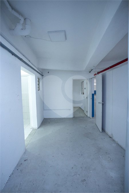 Lindo Salão Comercial para locação com 924m2 no Centro de Atibaia