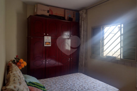 Casa térrea para venda.