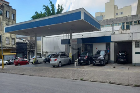 Espaço ideal para posto de gasolina, farmácia e loja no Bom Retiro