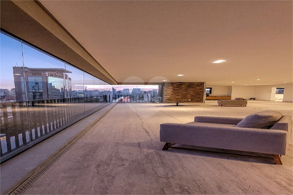 Apartamento à venda com 3 suítes em Vila Nova Conceição, São Paulo, SP
