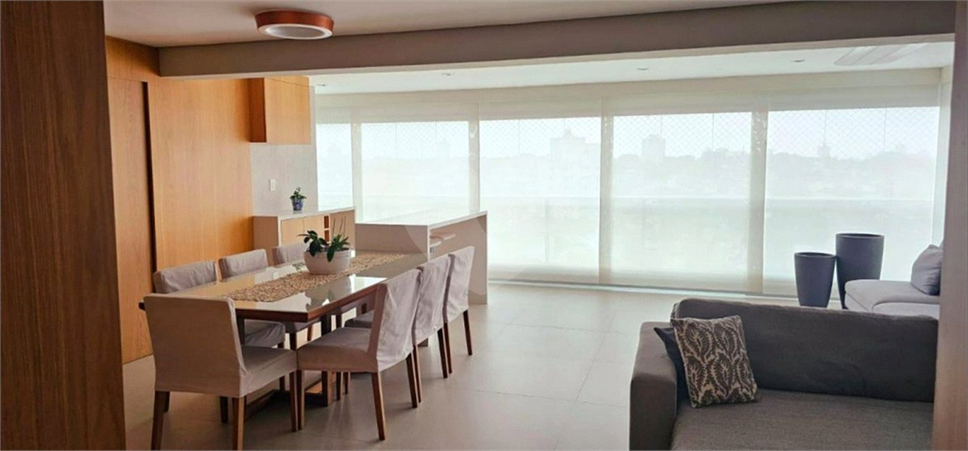Apartamento 131 M2² vista LIVRE Vila Mariana SP 3 Suítes 4 banheiros 3 vagas escritório depósito e varanda gourmet integrada Aceita e estuda permuta