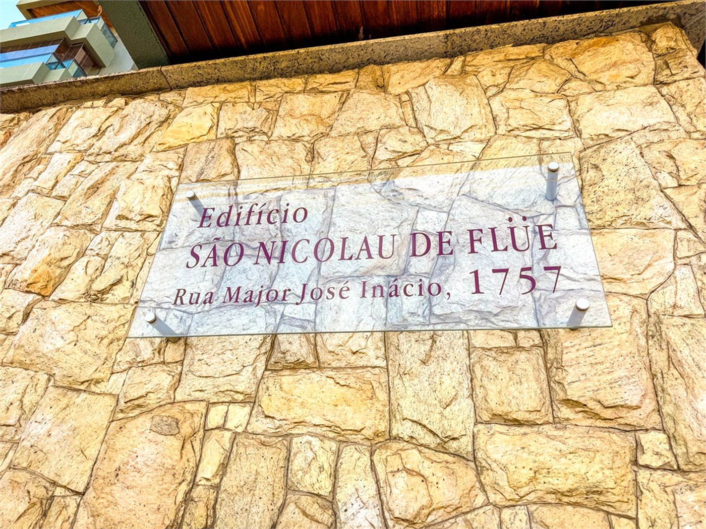 Apartamento à Venda no Centro de São Carlos - com 3 Suítes.