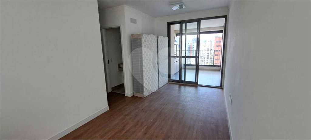 Apartamento á venda em Moema 75m² 2 Suítes 2 Vagas