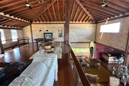 Casa para venda no Condomínio Vivenda do Broa.