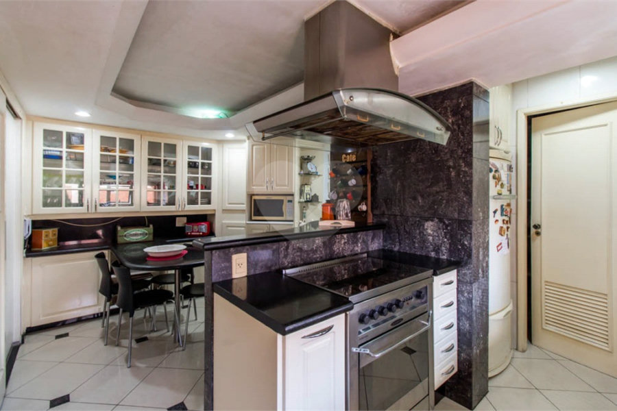 Apartamento com 4 quartos, 3 suítes, 6 vagas, 280 m²Sumaré Alto Padrão