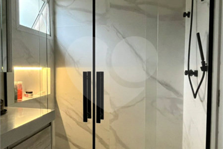 Apartamento de 176 m2 com 4 dormitórios sendo 3 suítes com 3 vagsa Condomínio Dolce Vita Avenida Lacerda Franco ,Cambuci -São Paulo