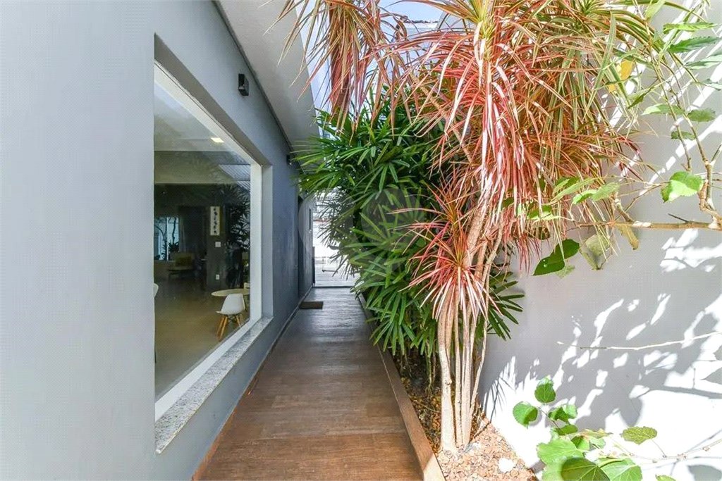 Sobrado à venda com 4 quartos, sendo 1 suíte, em Vila Cruzeiro, São Paulo, SP