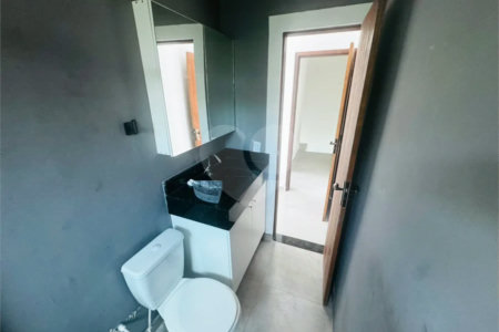 Casa para venda e locação anual com 3 quartos independente em São José em Búzios
