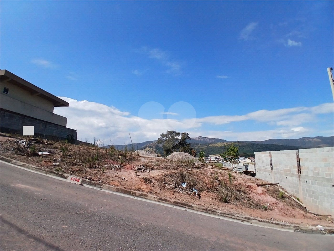 Terreno com 1000 m² à venda no Jardim Estância Brasil, com vista para a Pedra Grande