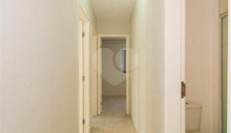 Apartamento à venda com 3 quartos, sendo 1 suíte,  em Parque Reboucas, São Paulo, SP