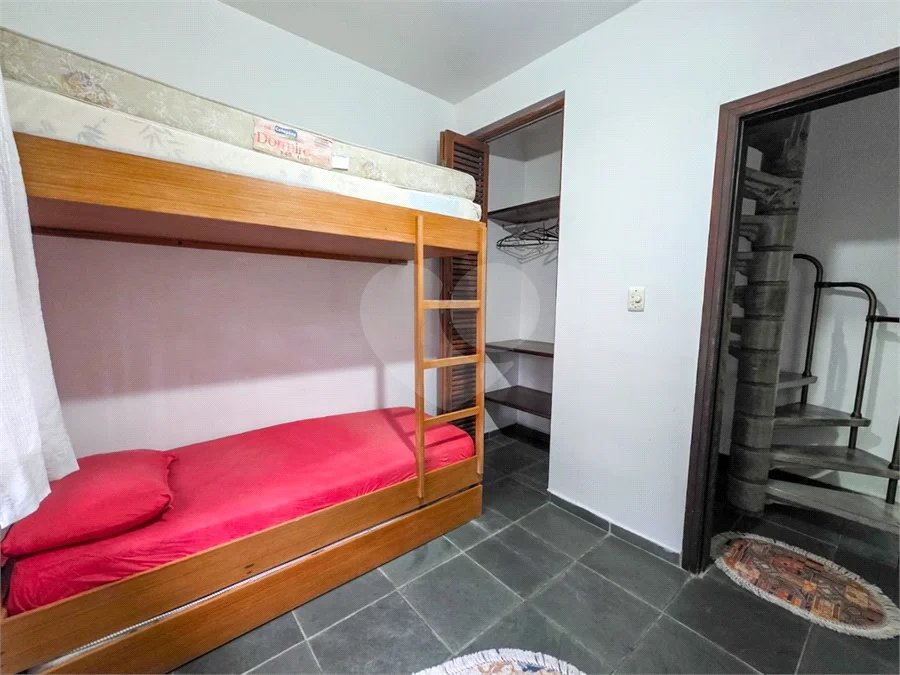 Villagio à venda com 3 quartos, sendo 1 suíte,  em Riviera de São Lourenço, Bertioga, SP