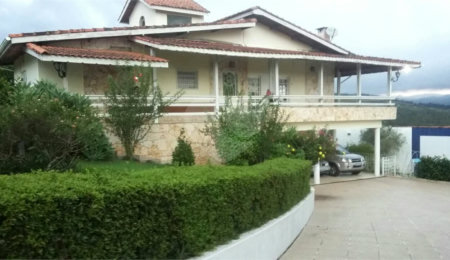 Casa à venda com 5 quartos, sendo 4 suítes,  no condomínio Campos de Mairiporã, Mairiporã - SP