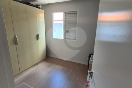 Casa em condomínio , com 72m² , 2 dormitórios , 1 vaga , à venda no bairro da Penha.
