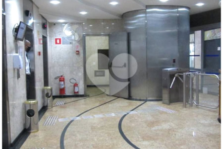 Sala comercial com 43 m² de área útil para locação no Paraíso