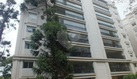 Apartamento com 03 suítes no Alto Da Boa Vista.