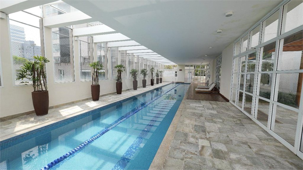 Apartamento á venda - Vila Olímpia