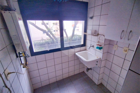 Apartamento na Saúde - 2 quartos com 1 suíte, varanda e 2 vagas