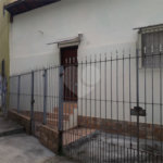 Ótima Casa Totalmente Térrea,Ao Lado da Avenida Direitos Humanos.
