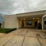 Casa à venda com 3 quartos, sendo 1 suíte,  no condomínio Terra Ville, Três Lagoas - MS