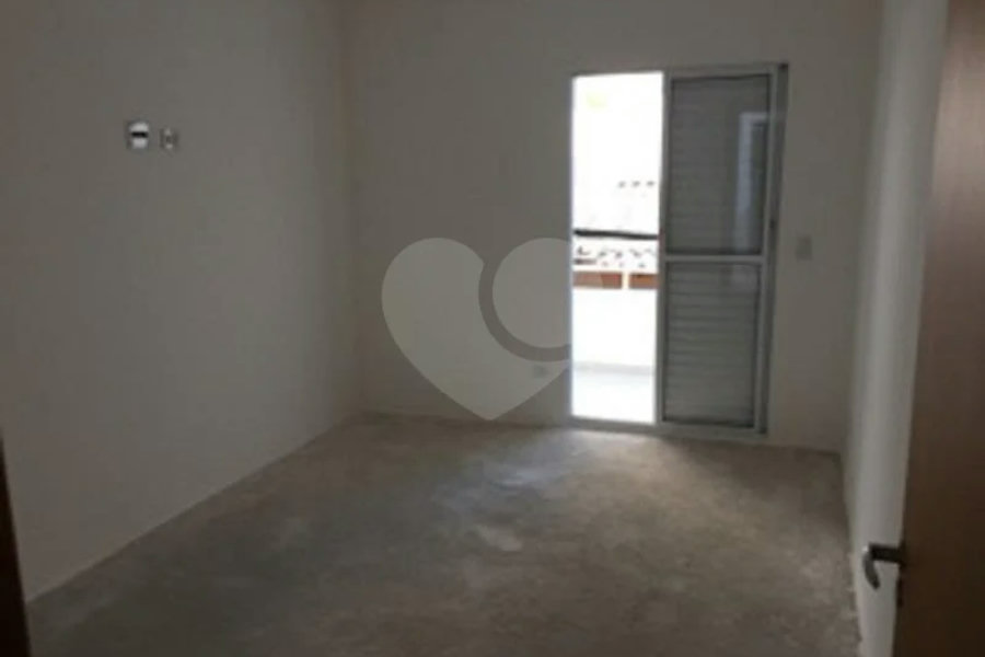 Sobrado novo nunca habitado.