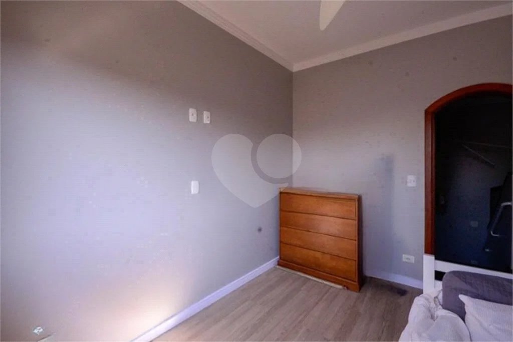 Casa com 4 Dormitórios sendo 1 suíte, com 3 Vagas