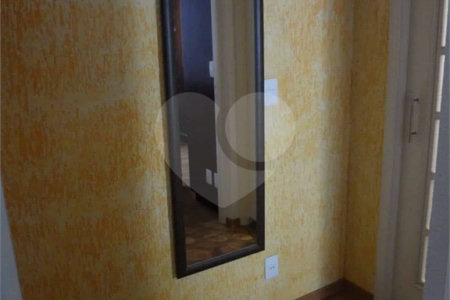 Apartamento no Condomínio Residencial Ipê I .