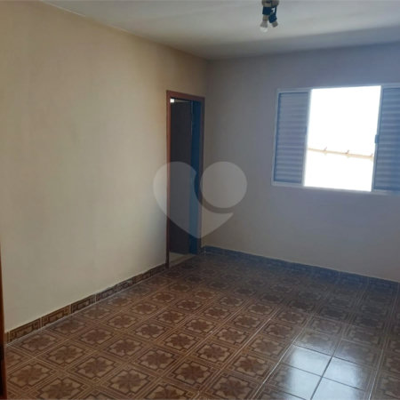Casa com 147m² , 2 dormitórios , sendo 1 suíte , 2 vagas , à venda , no Parque das Nações , em Santo André.