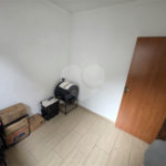 Casa térrea à venda no Douradinho com 2 quartos e edícula com mais dois quartos e 2 banheiros.