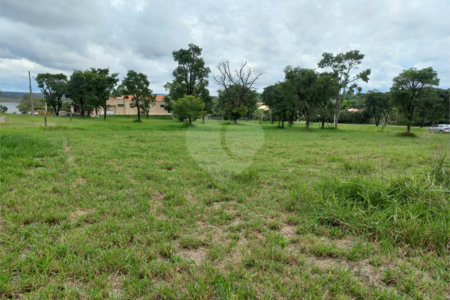 Loteamento Residencial no Condomínio Vila Pinhal do Broa