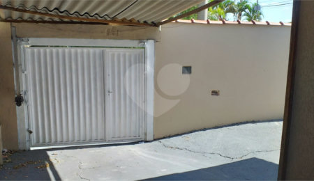 Casa à venda com 2 quartos, sendo 1 suíte,  em Jardim Universal, Araraquara, SP