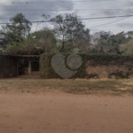Chácara localizada no Condomínio Leila a venda.